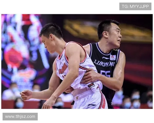 韩德君的篮球生涯回顾与成就分析：从青涩新星到CBA传奇巨星的蜕变之路